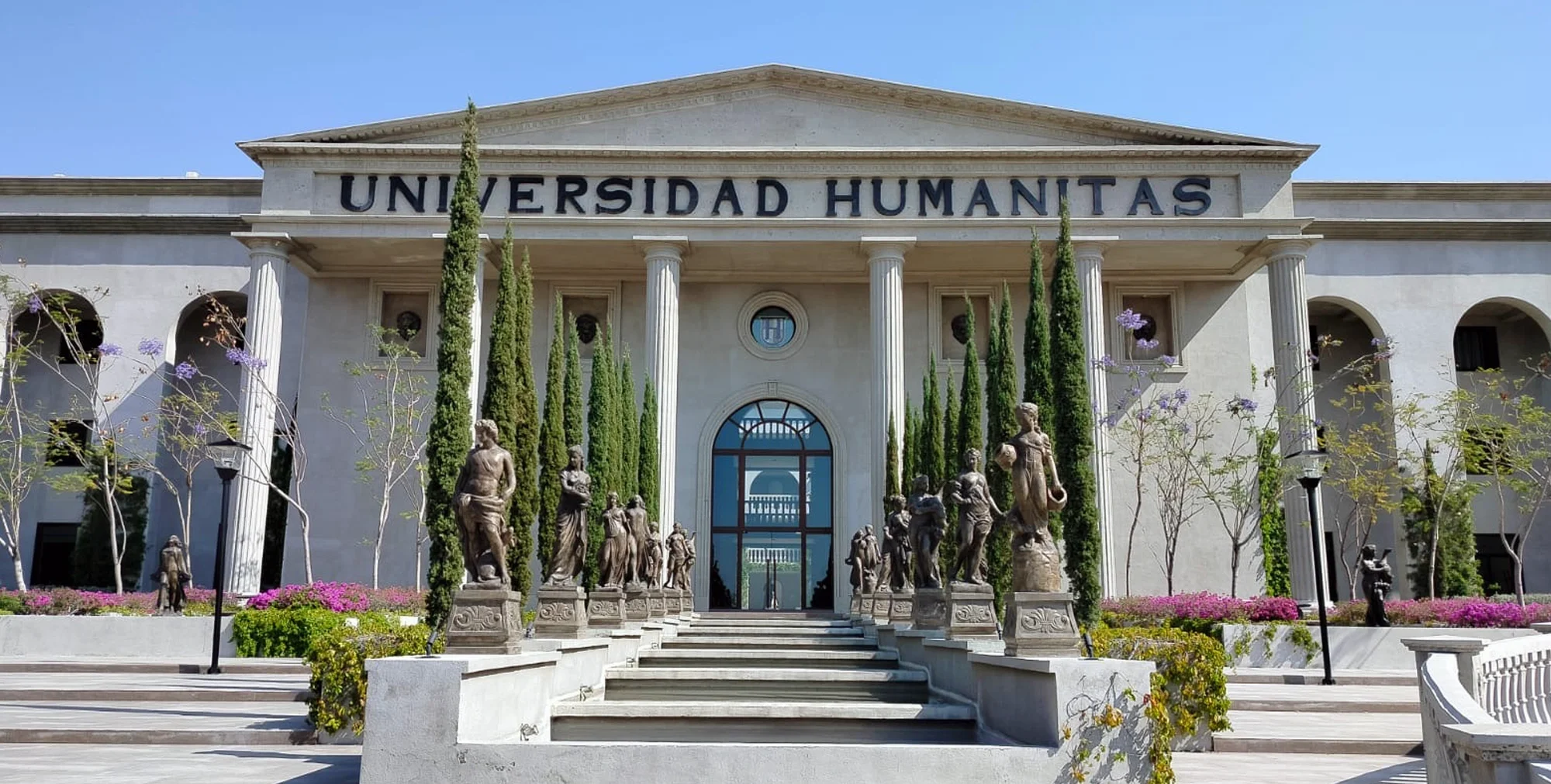 Universidad Humanitas Campus Presa Madín 1